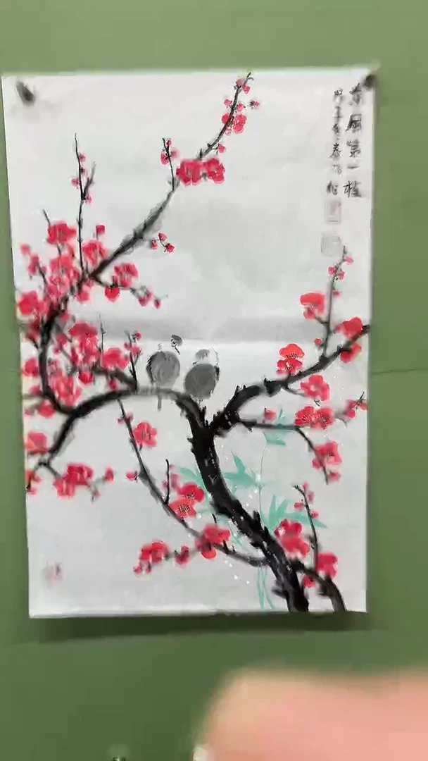 竖款精品开三花鸟，东风