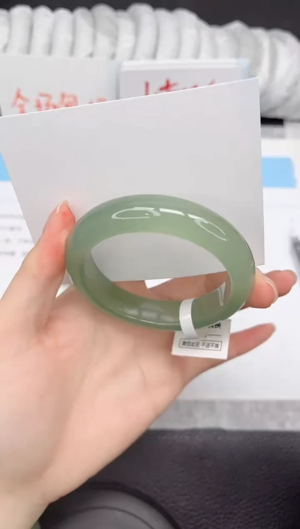 未镶嵌手镯石英质玉A222-56.2