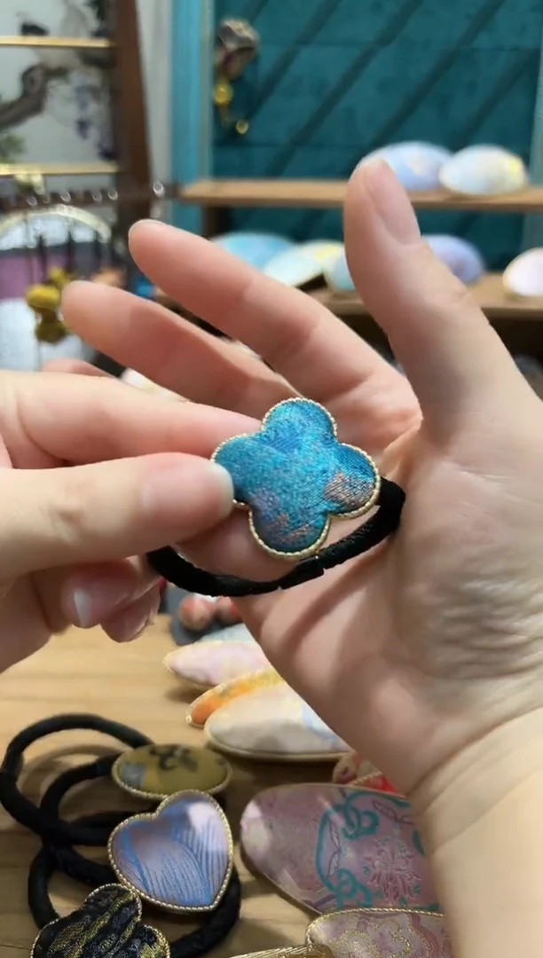 【闪购商品】【一物一拍专车】千里江山四叶草发绳一个