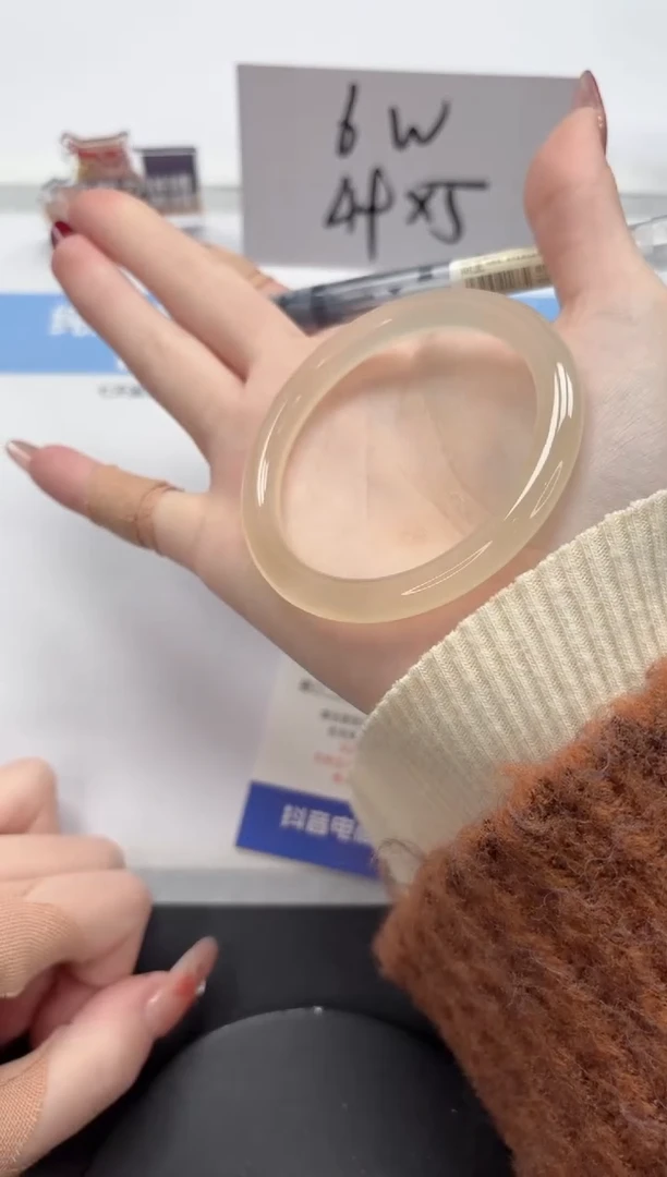 【闪购商品】石英质玉手镯未镶嵌A361-53