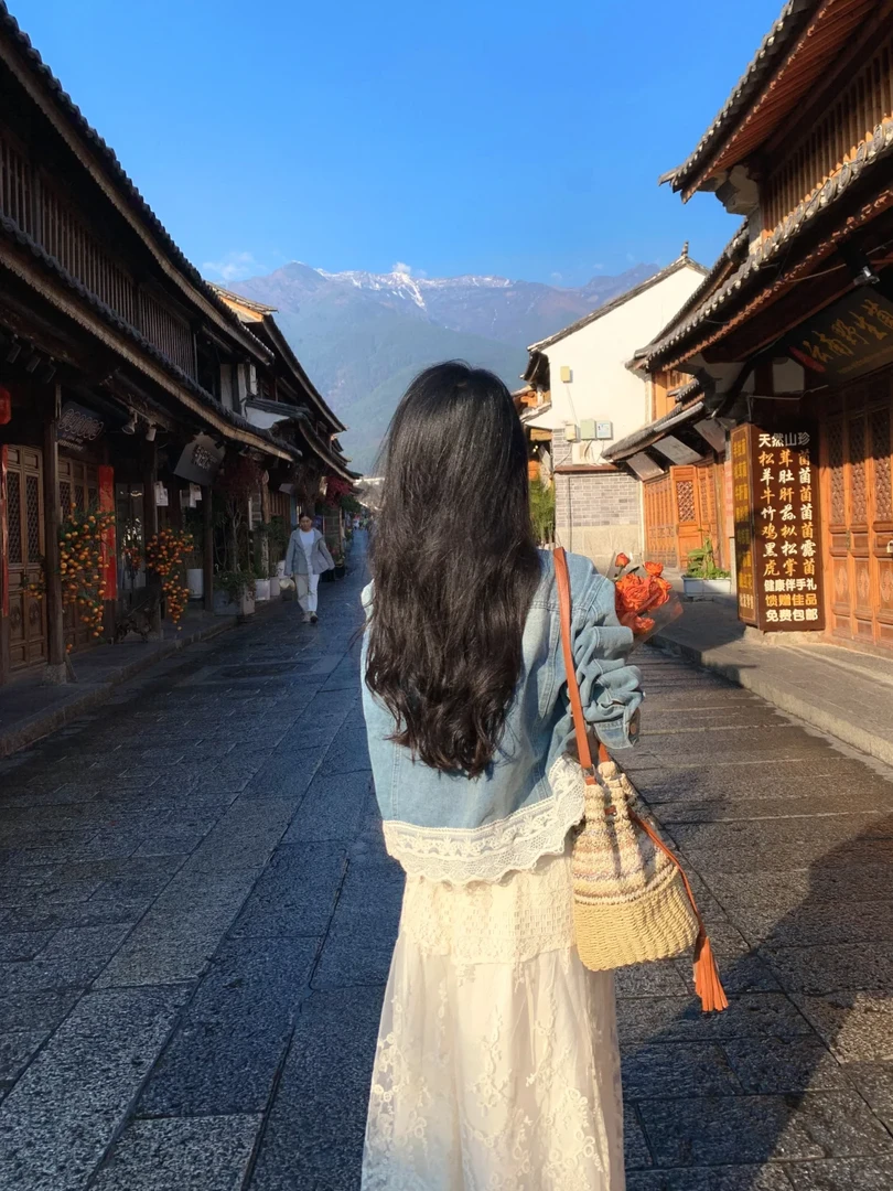 2025春季搭配一整套女韩系穿搭牛仔拼接外套蕾丝半身裙气质两件套