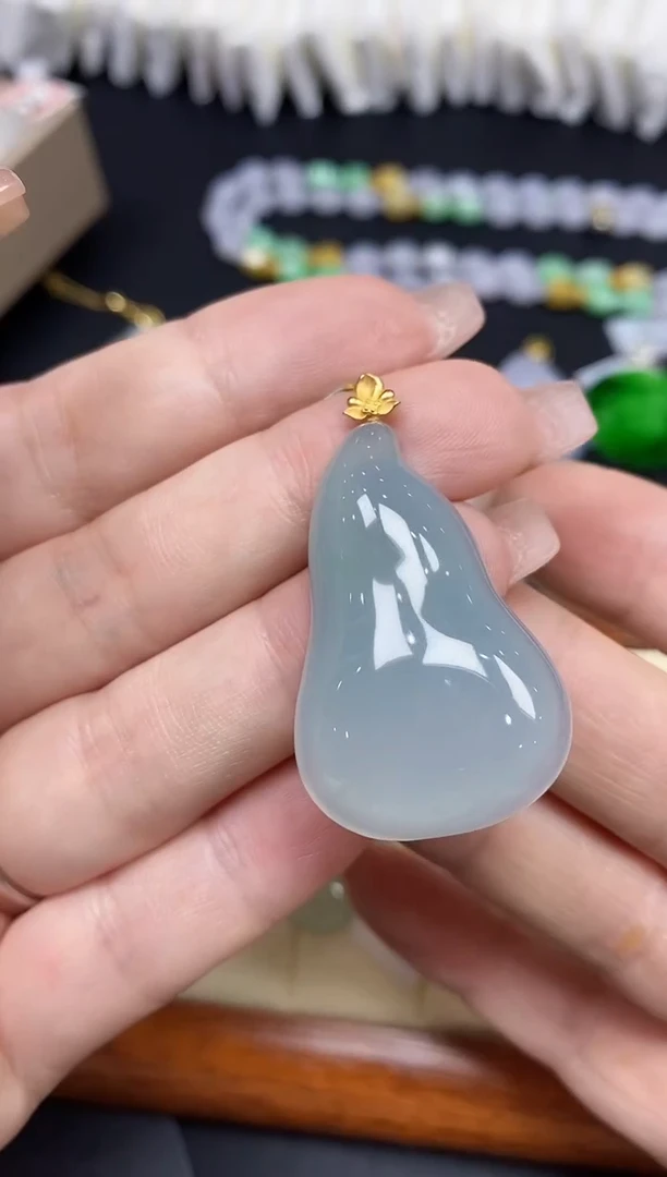 吊坠(不含链)18K金镶嵌翡翠福瓜18K金扣镶嵌@@CMT