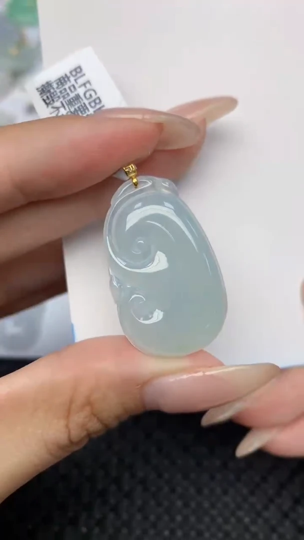 翡翠18K金镶嵌颈饰天然翡翠a货