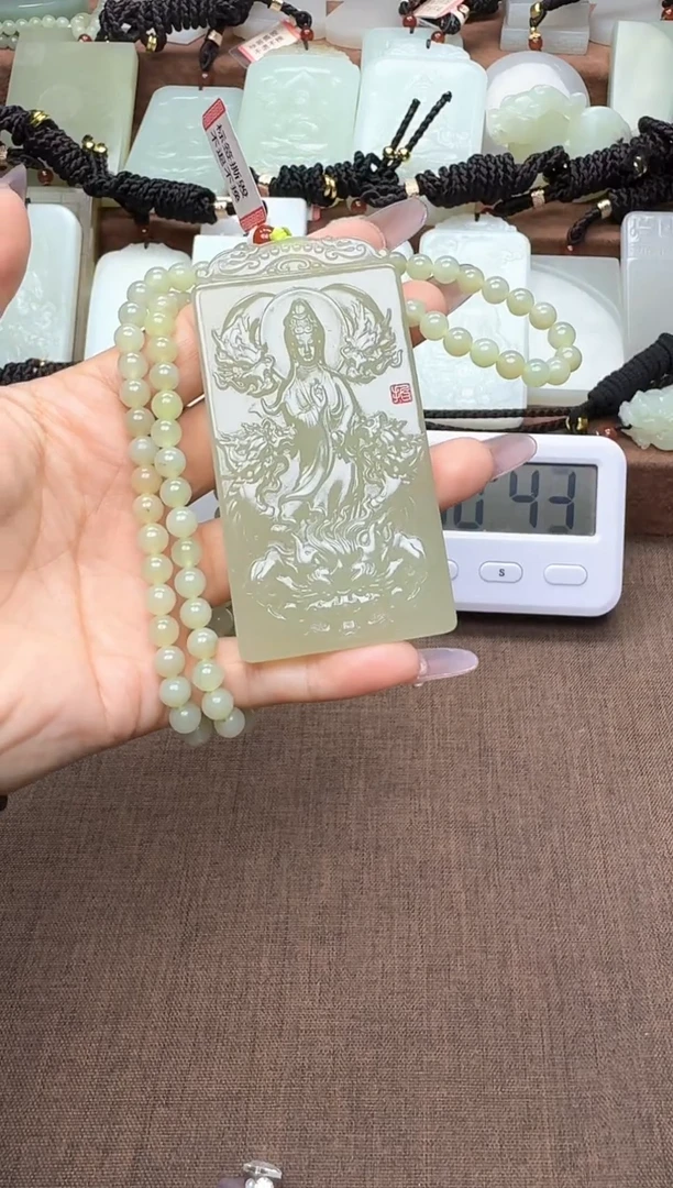 颈饰未镶嵌和田玉1
