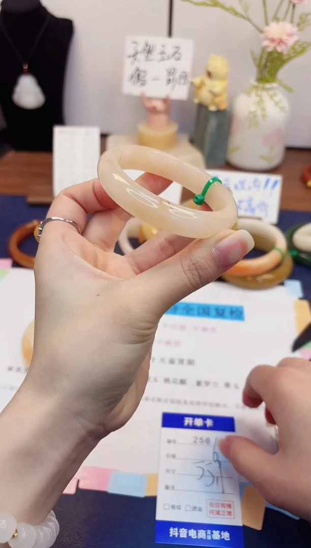 【闪购商品】石英质玉手镯未镶嵌256-财气镯-圈口55