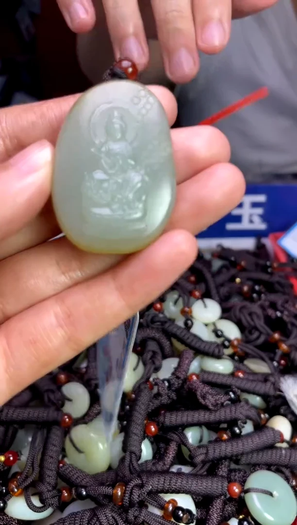 未镶嵌和田玉挂件1