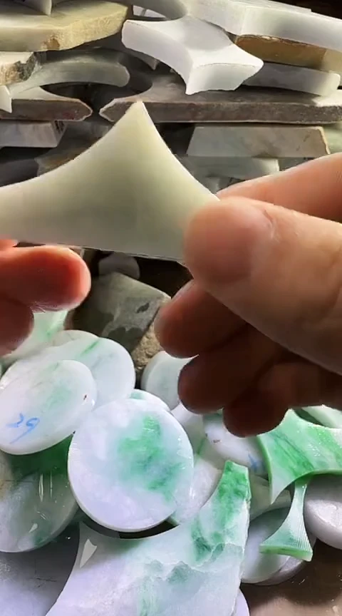 裸石翡翠缅甸翡翠A货花328