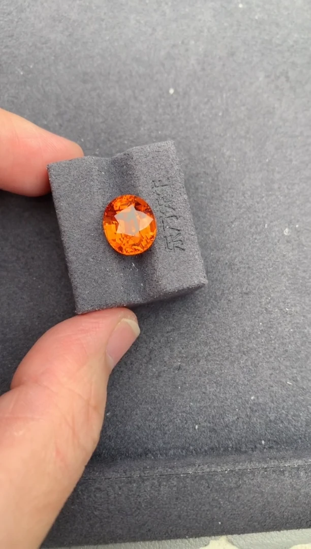 未镶嵌珠宝半成品石榴石（芬达石）6.4ct芬达 BE 定制
