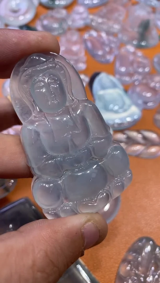 【闪购商品】翡翠颈饰未镶嵌观音6500