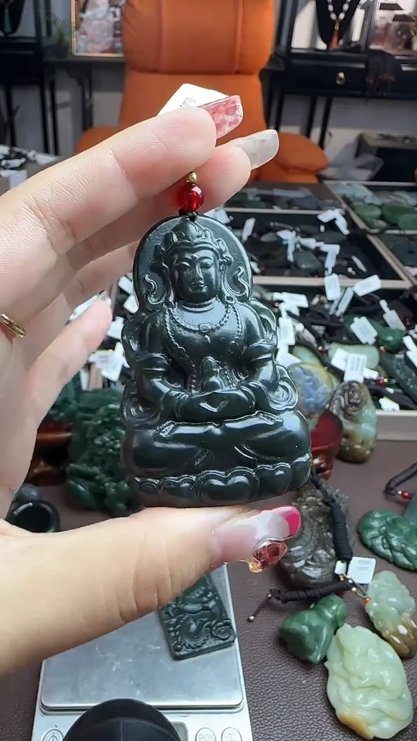 颈饰未镶嵌和田玉观音多样性发其一