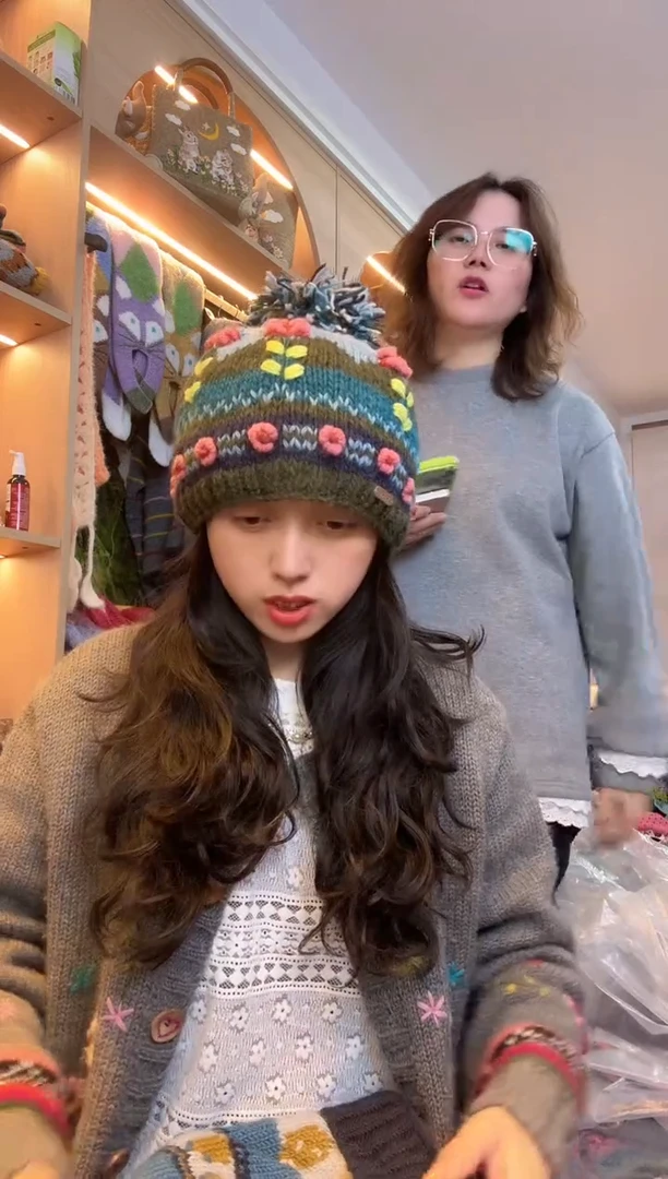 棉百羊毛浅色五瓣花单球帽