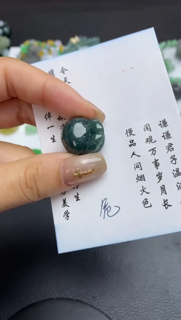 未镶嵌定制翡翠翡翠毛货~多样性发其一~
