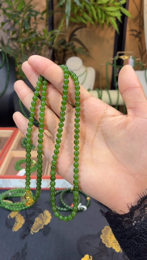 颈饰未镶嵌和田玉（碧玉）5辣绿无矿高货毛衣链