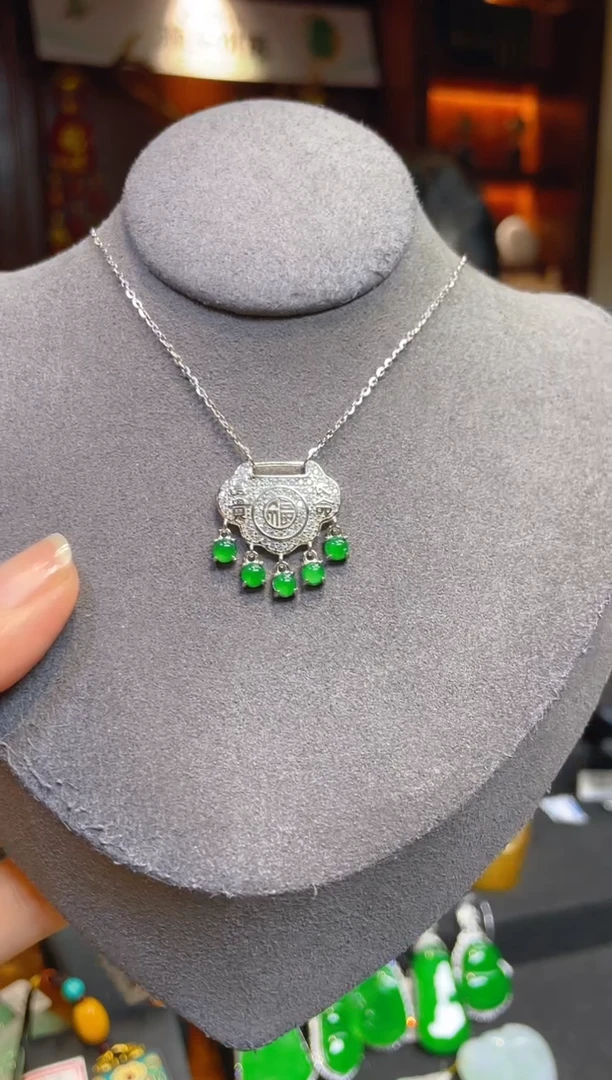 【闪购商品】翡翠颈饰银S925镶嵌103718天然A货翡翠项链