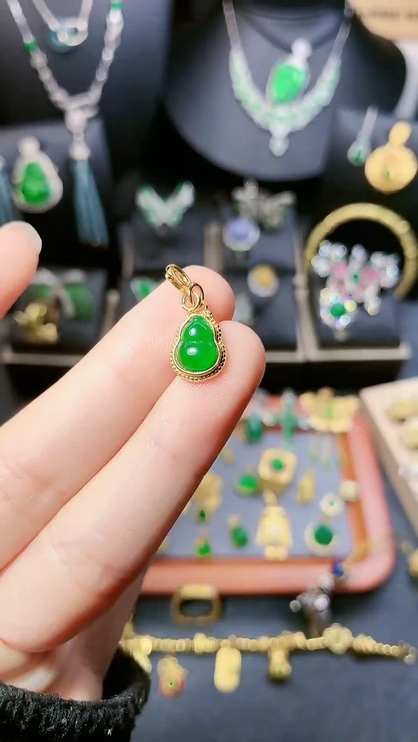 【闪购商品】翡翠吊坠(不含链)银S925镶嵌小提留