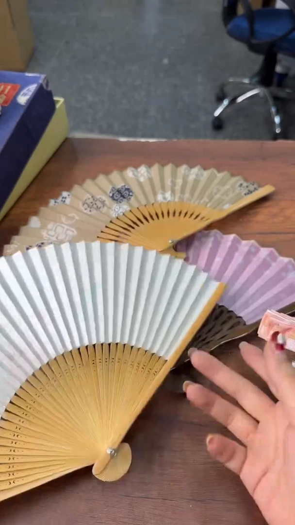 小*裙爱而不得是人生常态