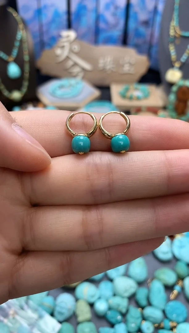 绿松石18K金镶嵌颈饰18K金高瓷绿松石耳扣