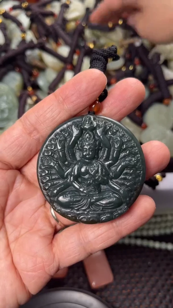 【闪购商品】和田玉颈饰未镶嵌多样性发货没有证书拍一发一有瑕