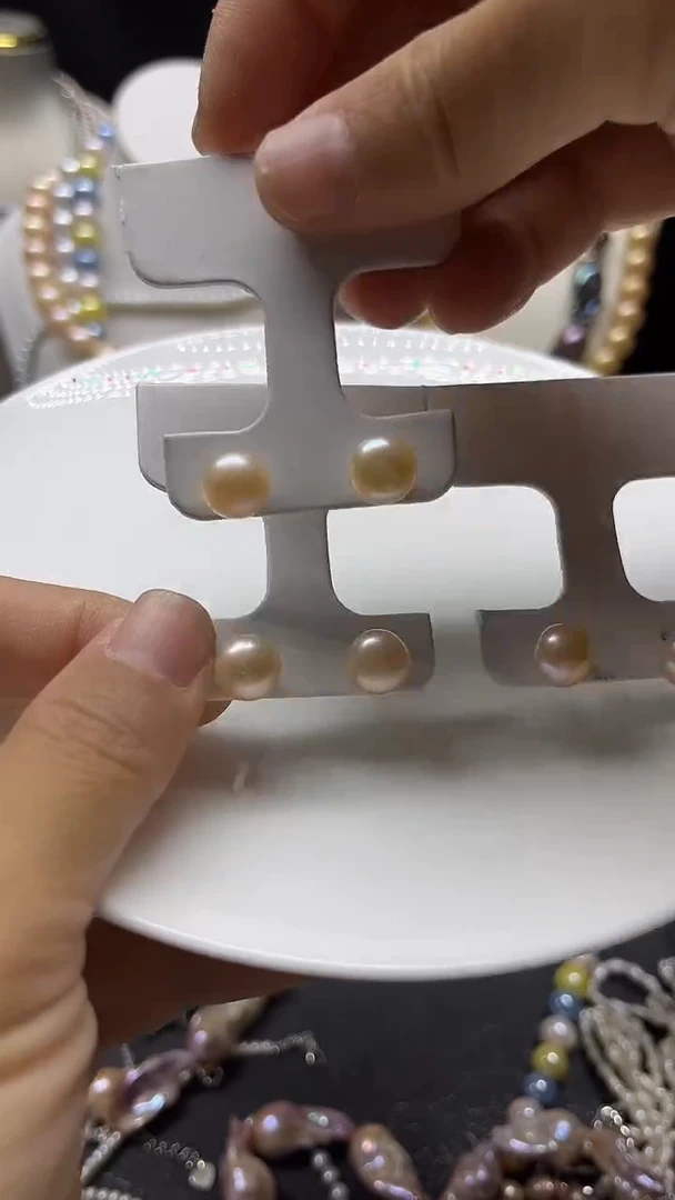 颈饰未镶嵌淡水珍珠多人