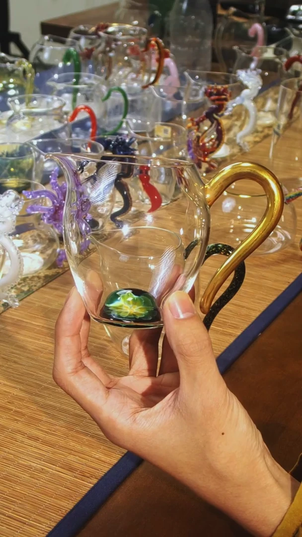 【闪购商品】描金绿海棠公杯晶焱金标