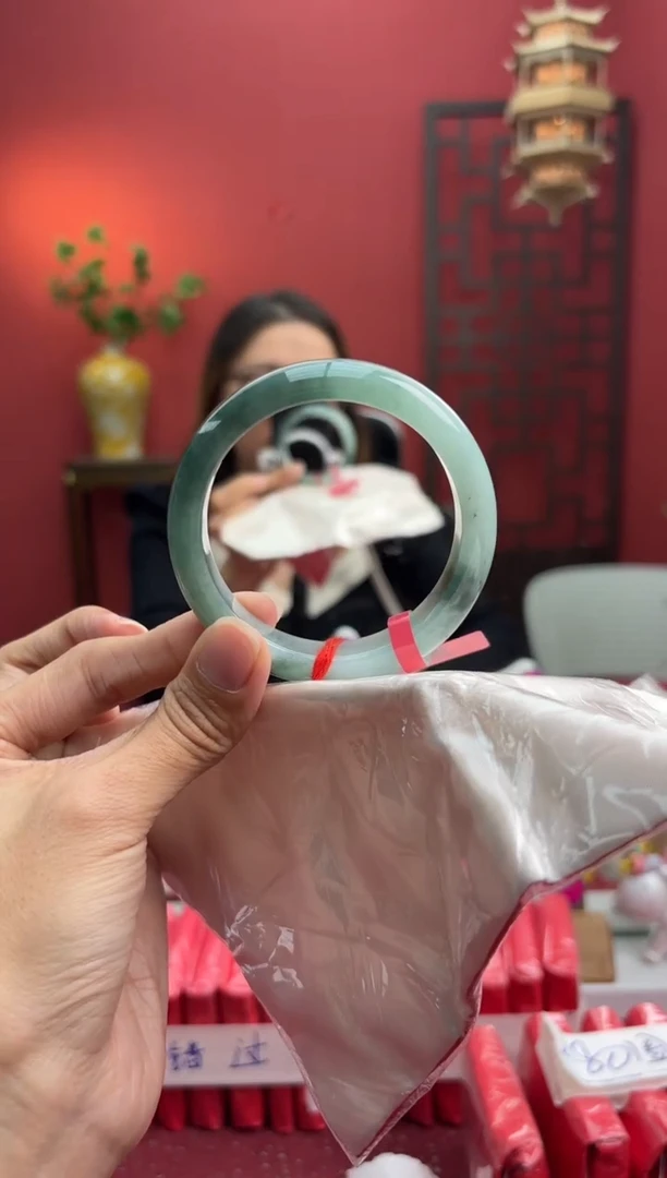 未镶嵌手镯翡翠翡翠手镯1