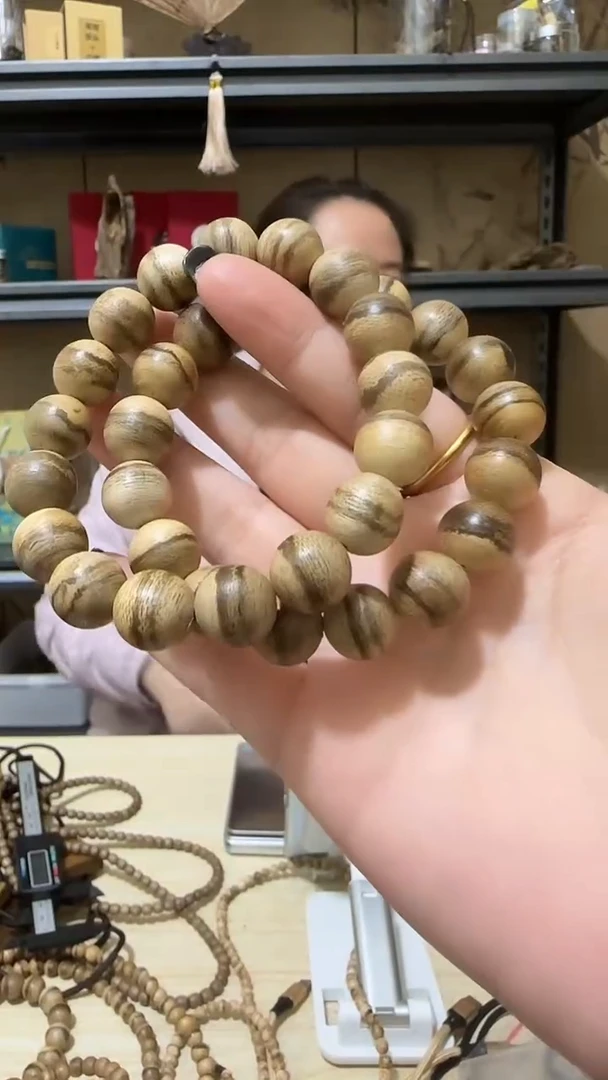 【闪购商品】沉香木手串马泥涝沉香手串多样性发一条卡1.2