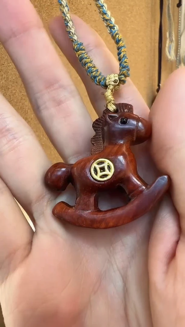 木质类2232红桃木小马挂件