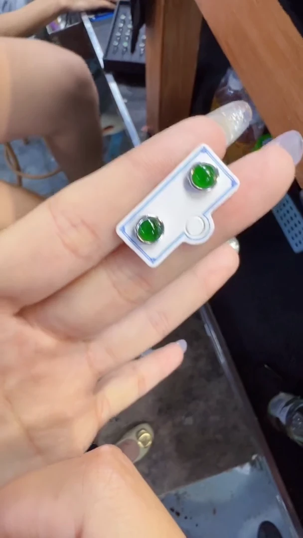 翡翠未镶嵌耳饰耳钉商品多样性发货1