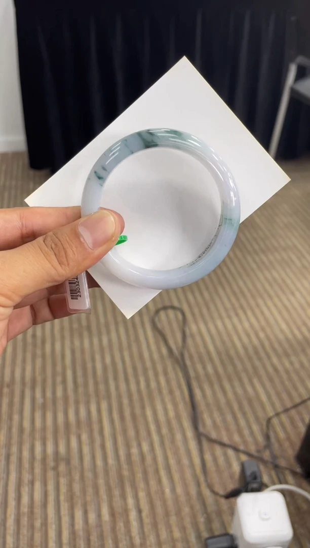 未镶嵌手镯翡翠翡翠手镯 成品
