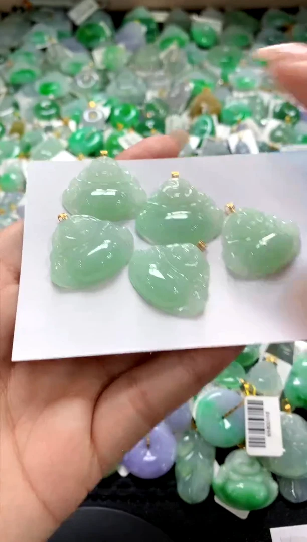 翡翠18K金镶嵌颈饰1111111111（多样性发其一）