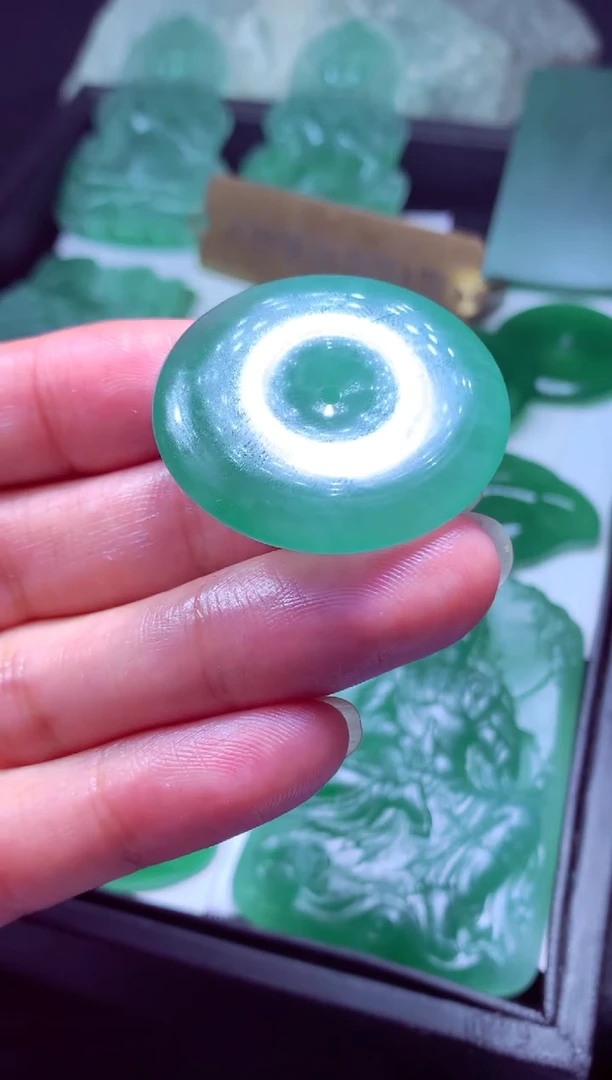 未镶嵌定制翡翠龙**下天然翡翠A货吊坠 官方基地发货