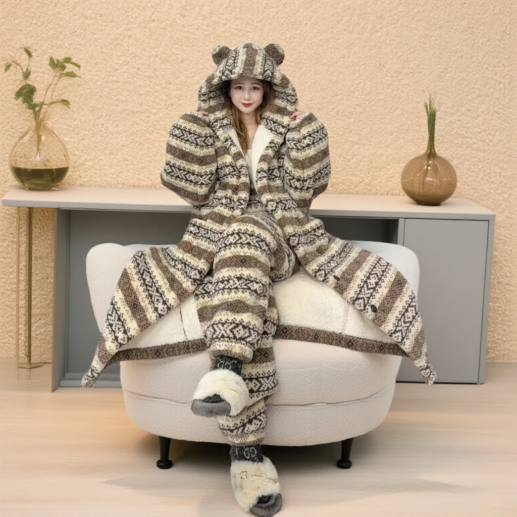 2025新小火炉三层夹绒加厚款睡袍家居服连帽宽松中长款睡衣