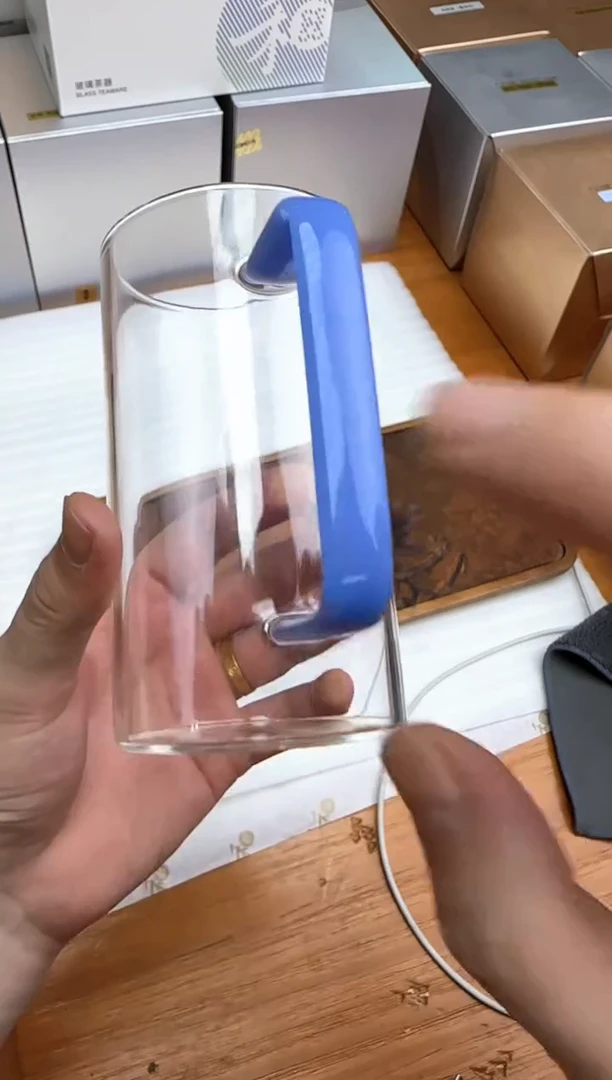 风谜金标绿茶杯蓝玉