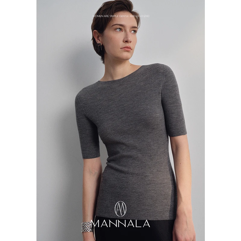 MANNALA丨“温线流”甄选120S 48支简约立体水波纹针织衫 Q4024