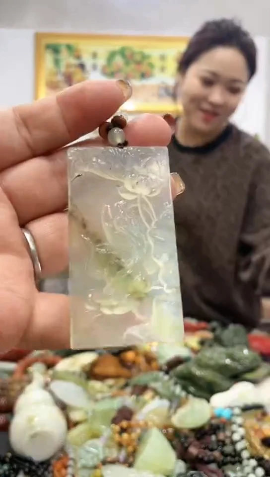 未镶嵌岫玉挂件