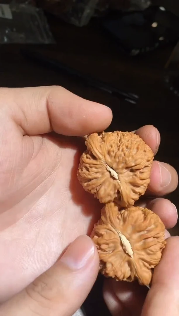 文玩核桃把件老*友全品南疆石41