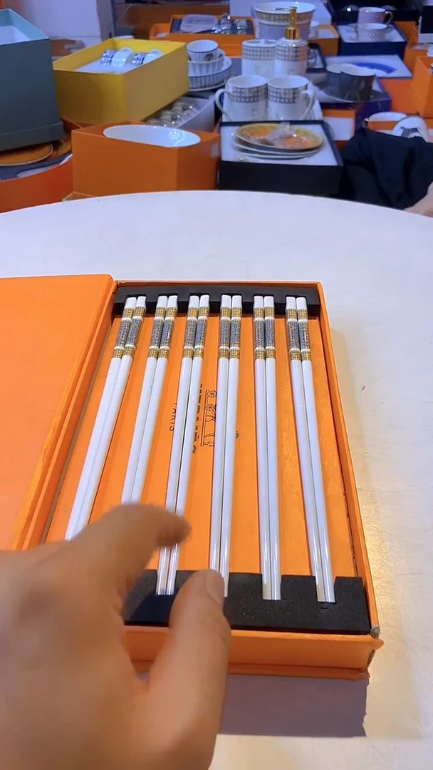 鸿辉家品牌瓷器，京东包邮！