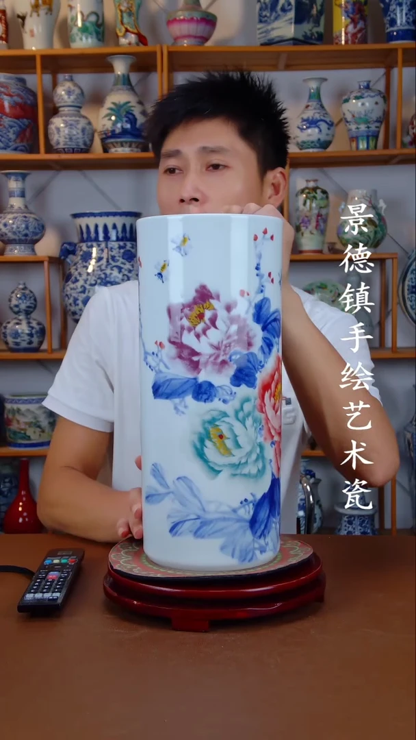现代景德镇手工手绘陶瓷摆件18