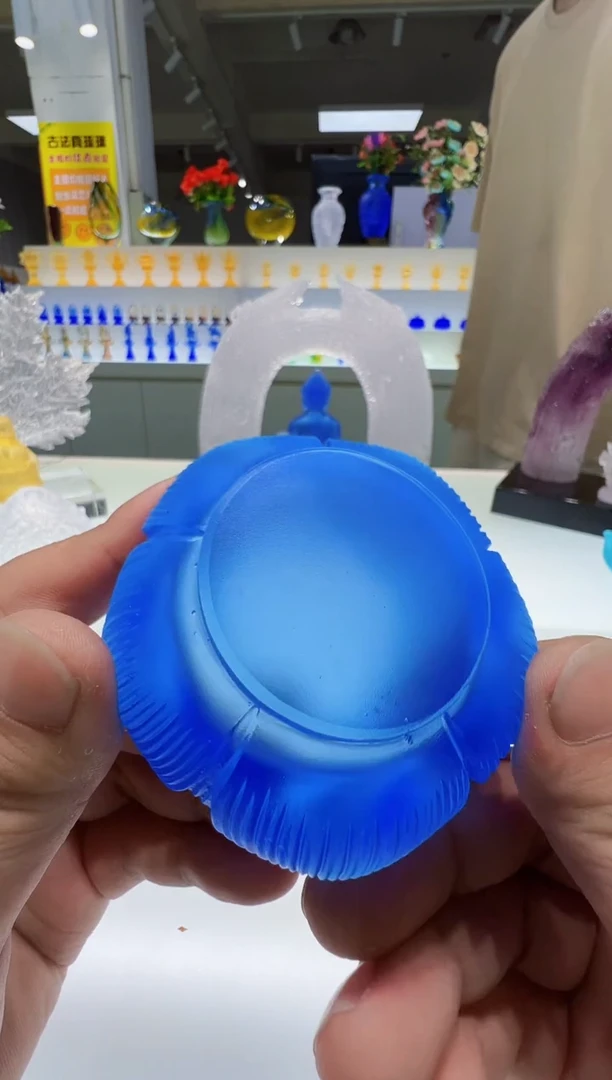 泥塑古法琉璃蓝色三层莲花烛台底部微瑕摆件