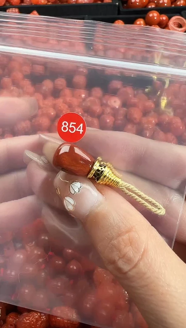 颈饰未镶嵌南红玛瑙1