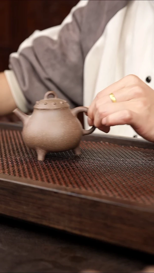 茶壶紫砂6-2三足鼎