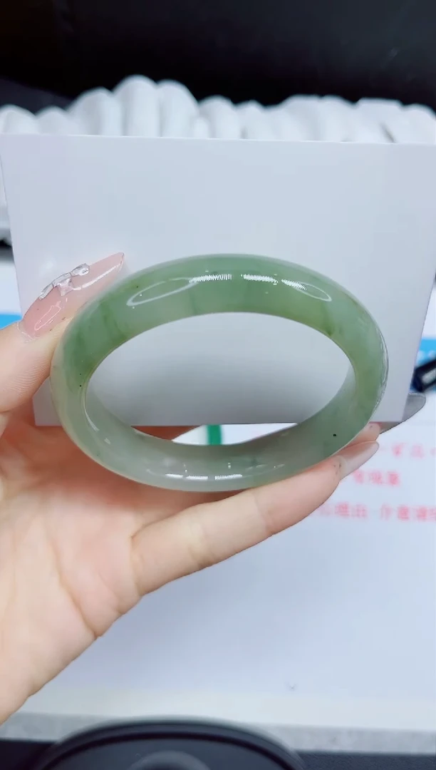 石英质玉手镯未镶嵌372