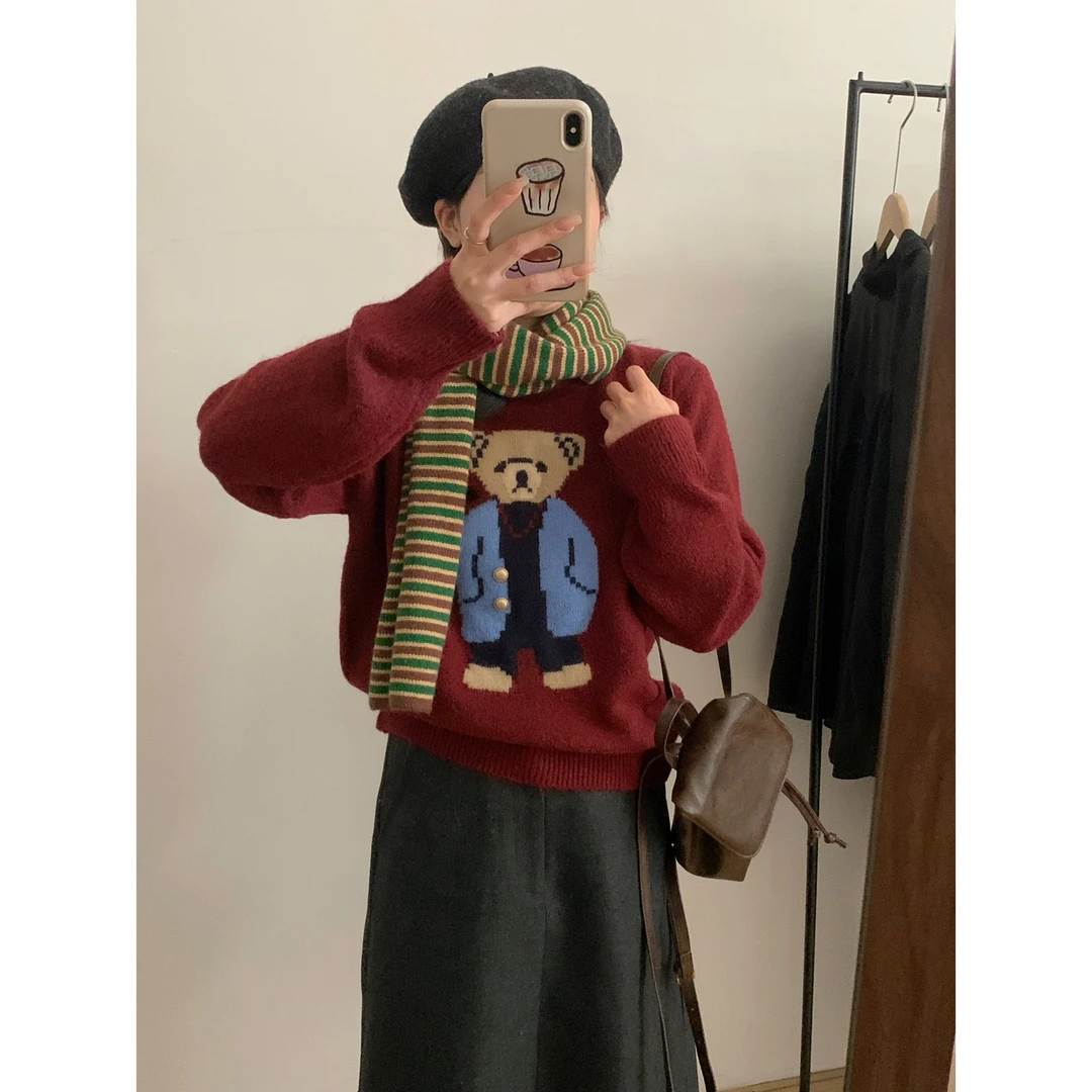 【灰灰专属】秋冬圆领可爱卡通纽扣小熊毛衣女YC12S-2361