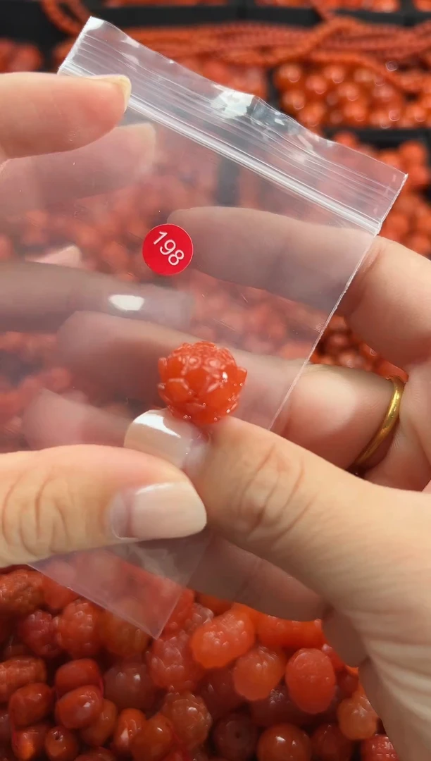 颈饰未镶嵌南红玛瑙1