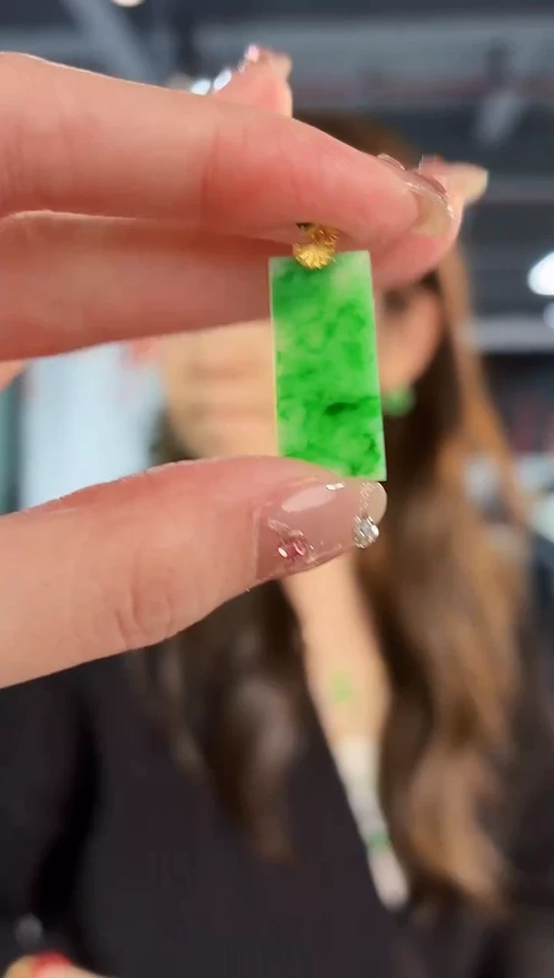 【闪购商品】翡翠吊坠(不含链)18K金镶嵌缅料A货/支持复检/一件