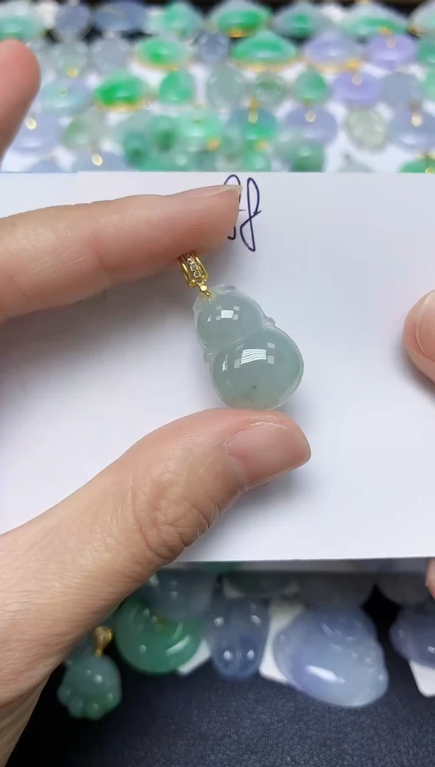 翡翠未镶嵌颈饰 天然缅甸翡翠A货
