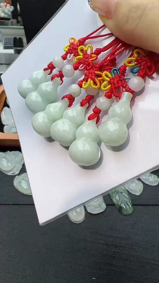 【闪购商品】翡翠挂件未镶嵌葫芦多样性其一