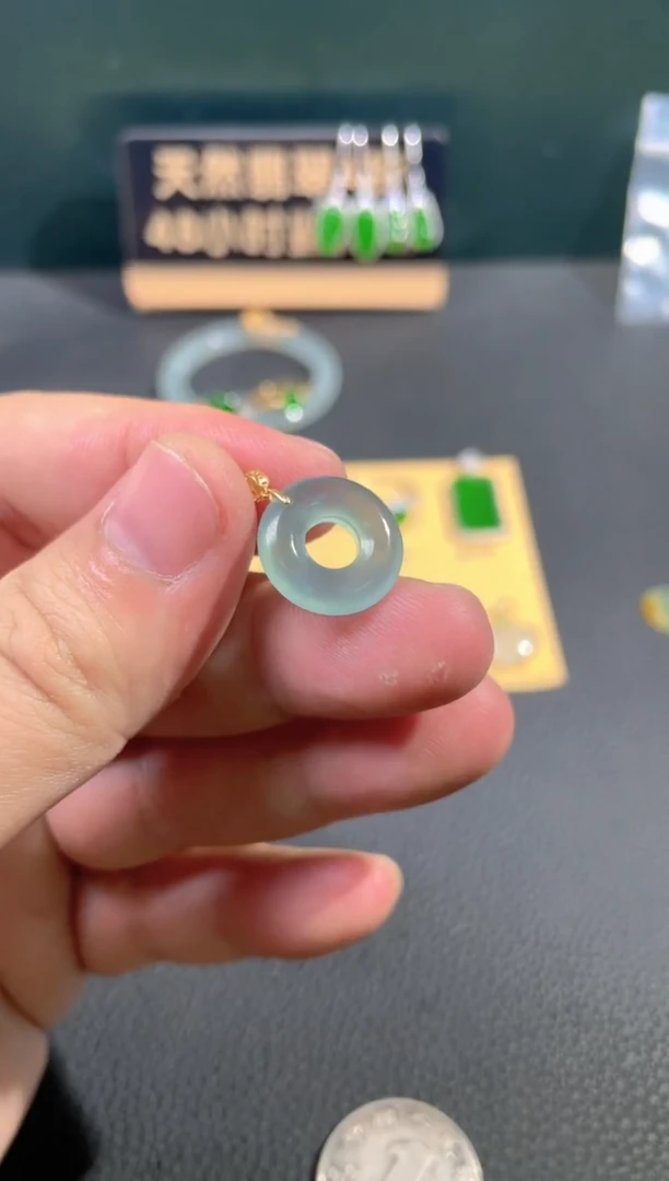 【闪购商品】翡翠颈饰18K金镶嵌翡翠