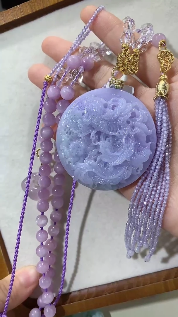 颈饰未镶嵌翡翠吊坠