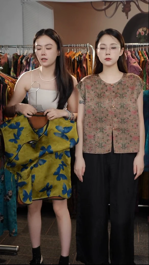 粉绿宝相贝壳服上衣